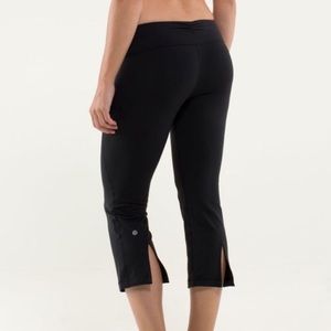 EUC Lululemon Gather and Grow crops 4